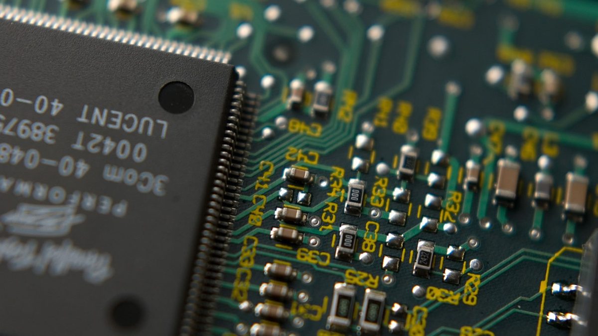 Neuromorfe & fotonische chips